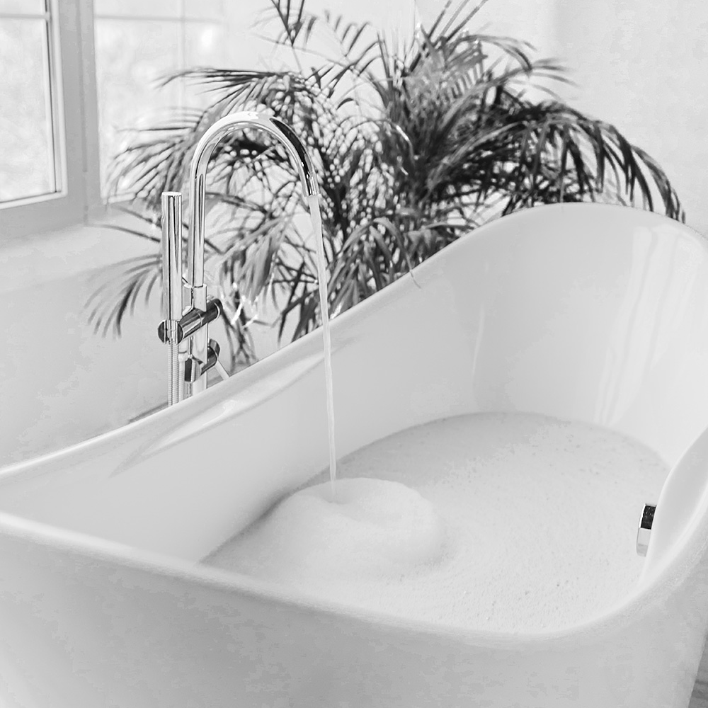 Badezimmer Kategorie Designfabrik Hamburg Badewanne mit Schaum