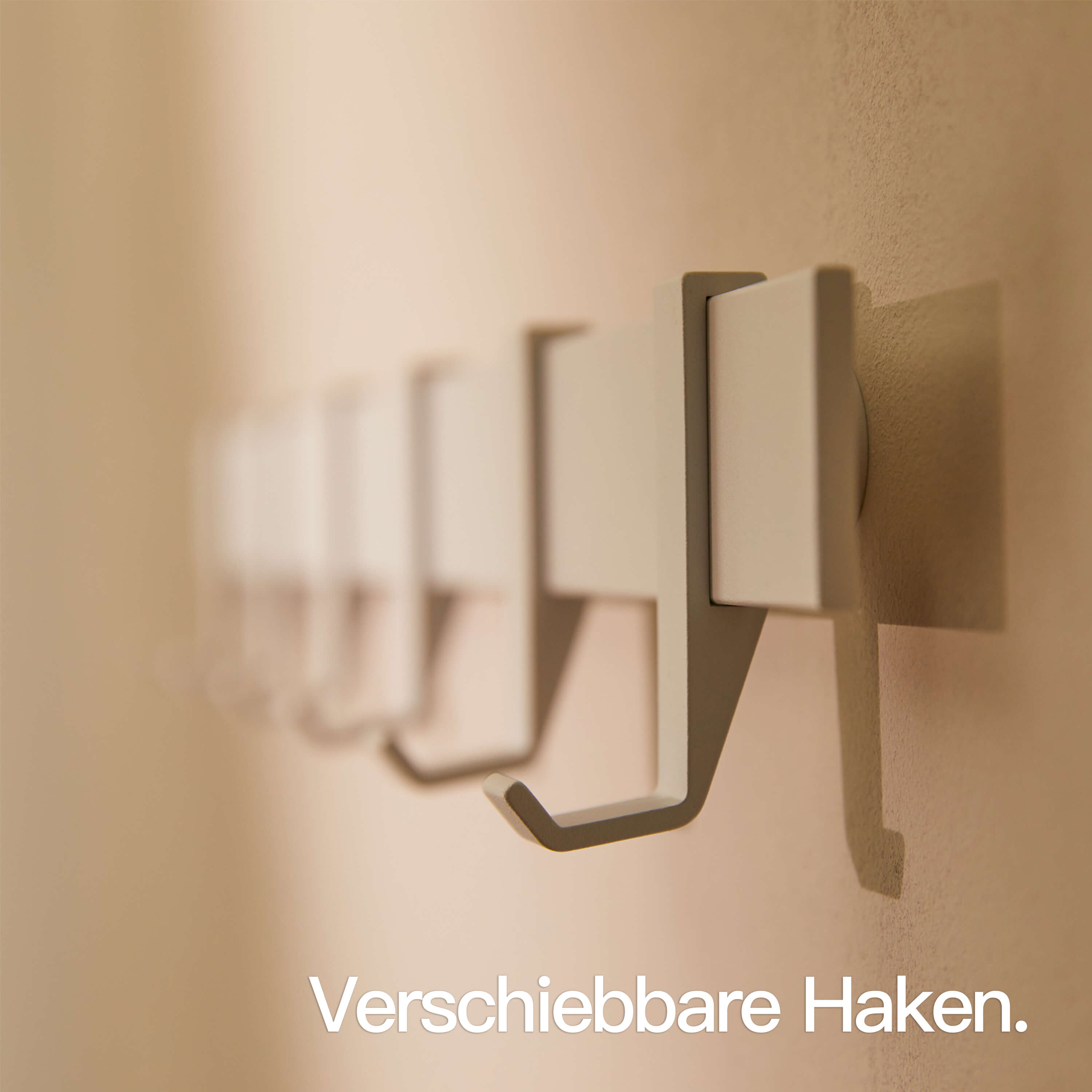 Designfabrik Hamburg Garderobenleiste weiß flexible Haken Wandmontage