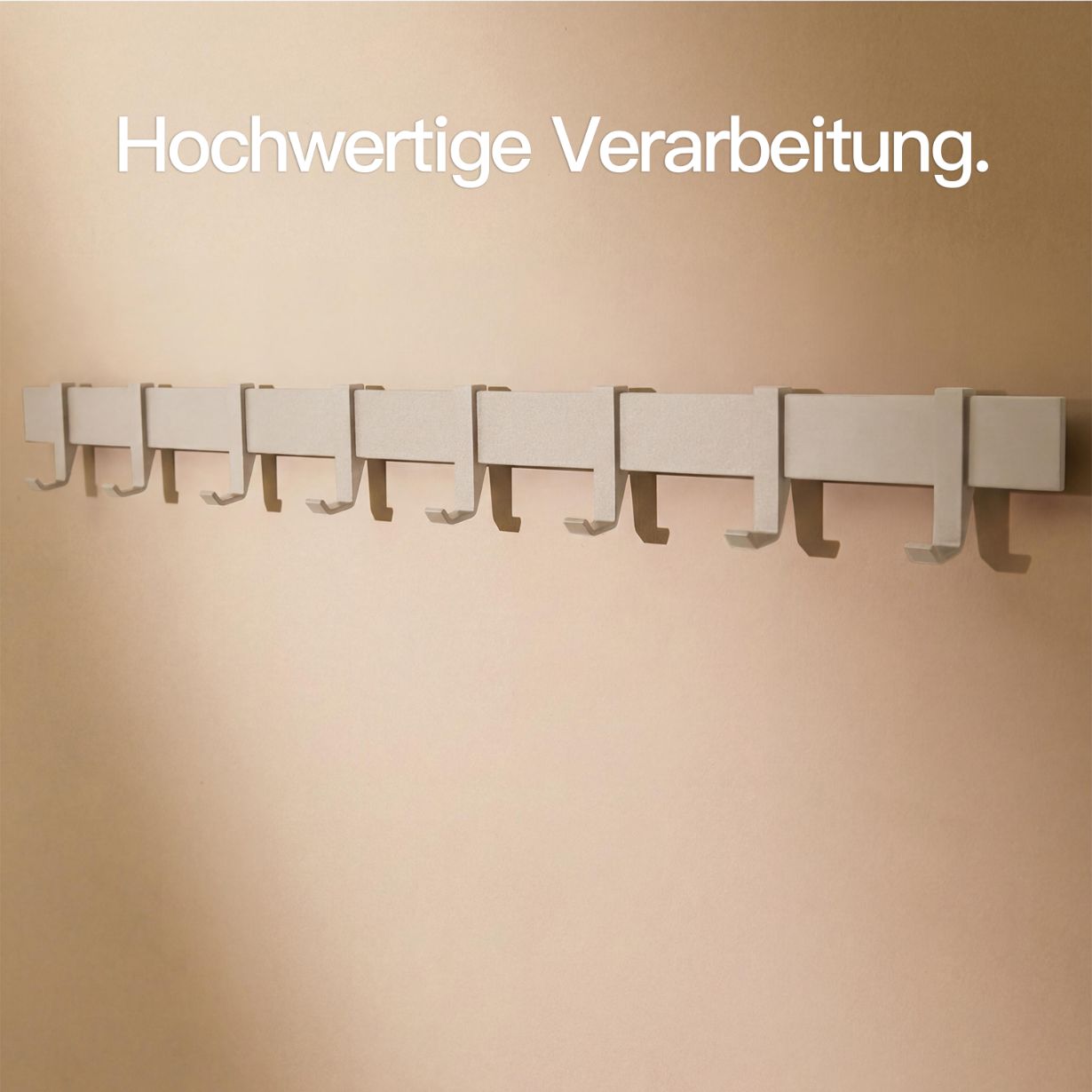 Designfabrik Hamburg Garderobenleiste mit verschiebbaren Haken zur Schraubmontage Beige