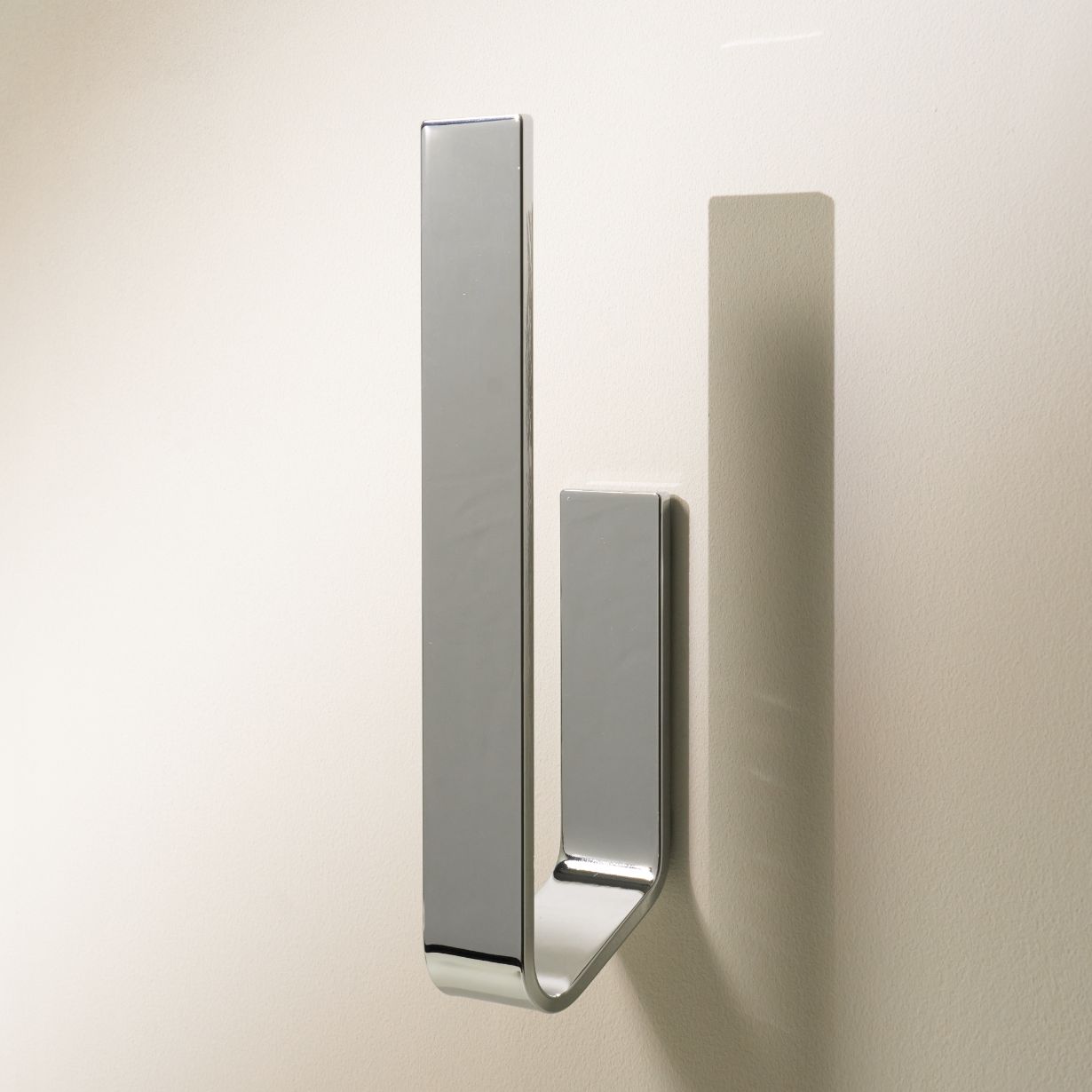 Designfabrik Hamburg Ersatzrollenhalter für Klopapier zum Kleben ohne Bohren mittels 3M Markenklebeband