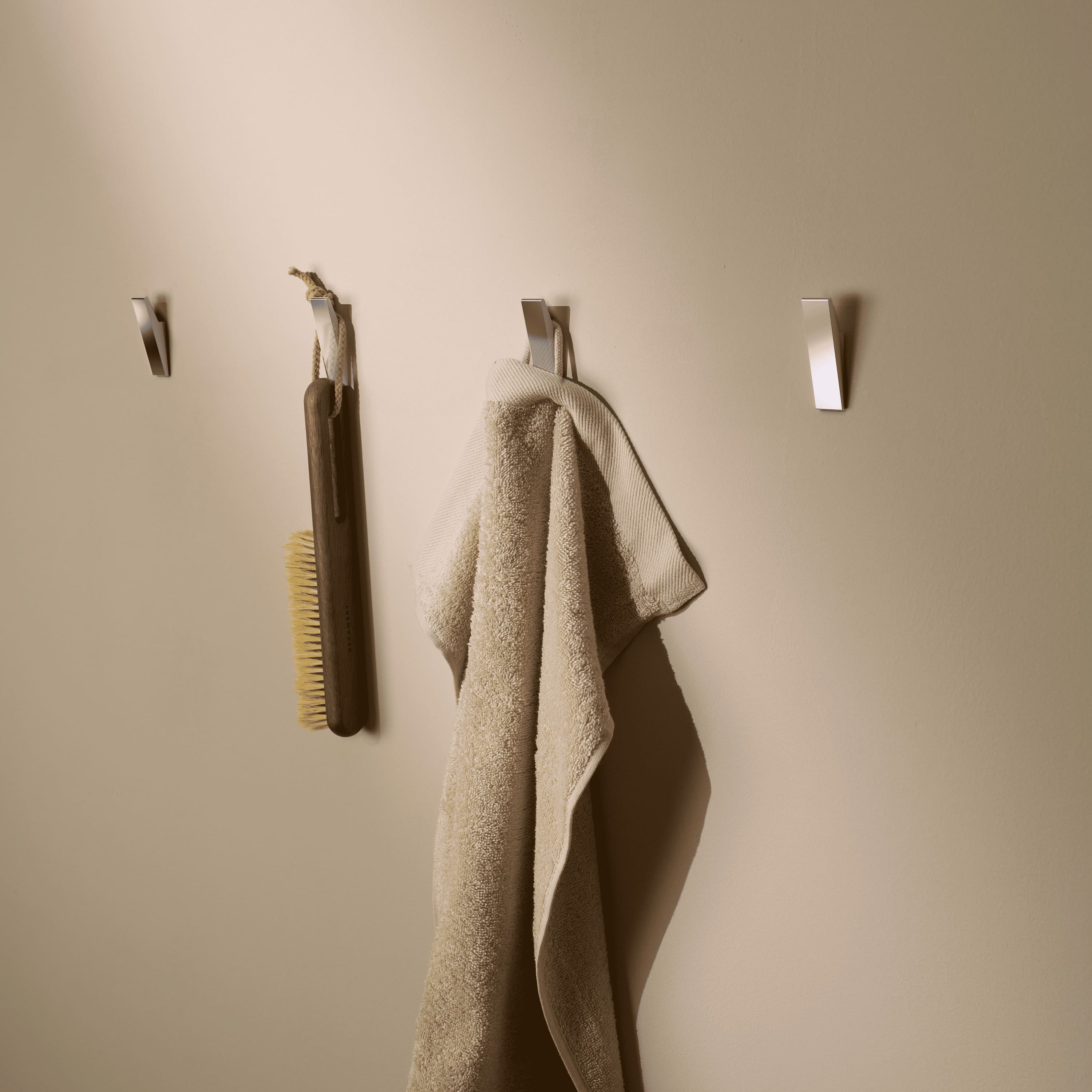 Designfabrik Hamburg Chrom Klebehaken A+