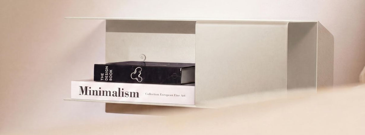 Designfabrik Hamburg minimalistischer Nachttisch aus Metall beige