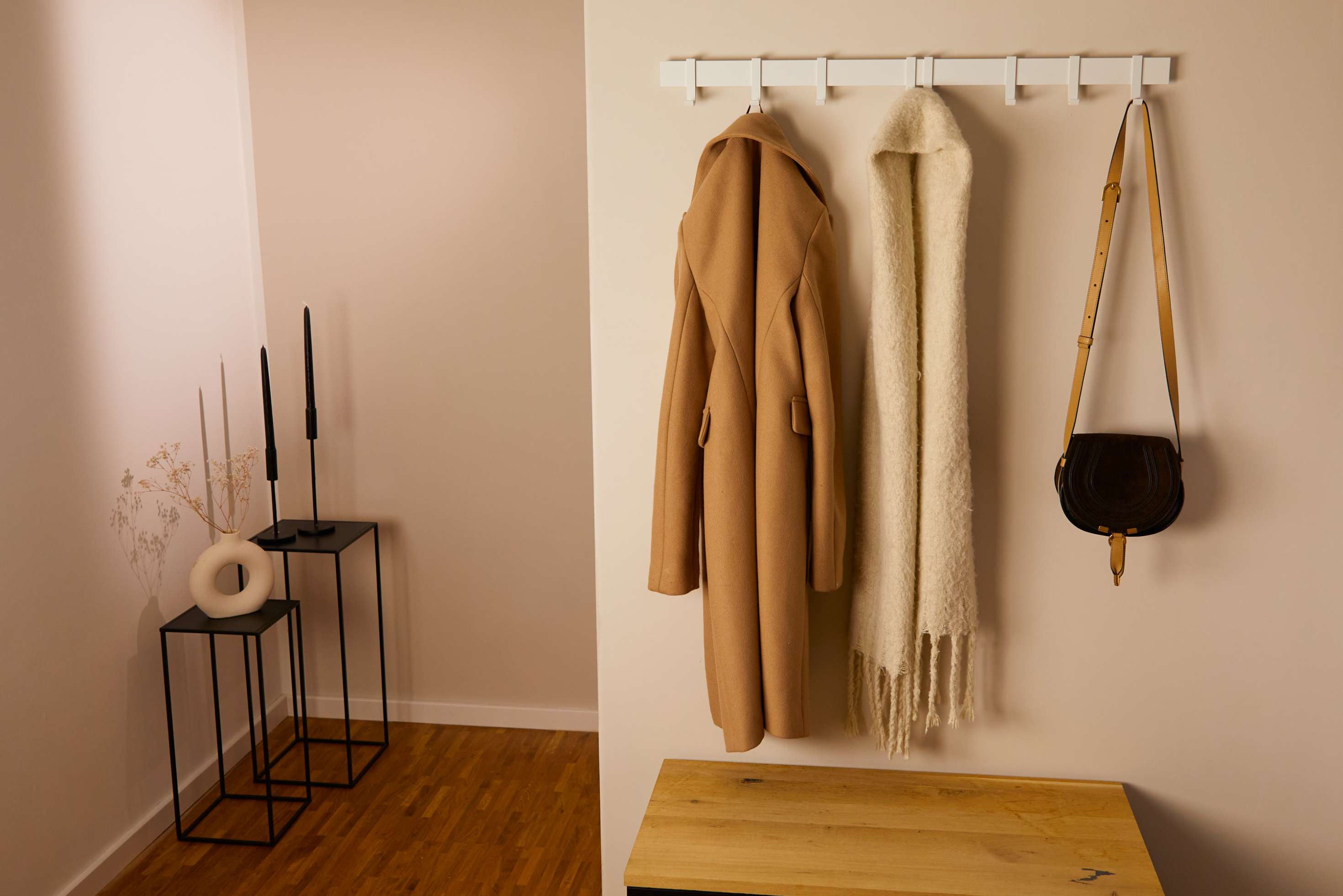 Designfabrik Hamburg Garderobenleiste Metall, Kleiderstange, Kleiderleiste, Garderobe weiß 80cm