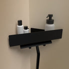 Anzeige_Render Designfabrik Hamburg Duschregal No drilling als Ausführung Eckregal Dusche selbstklebend black