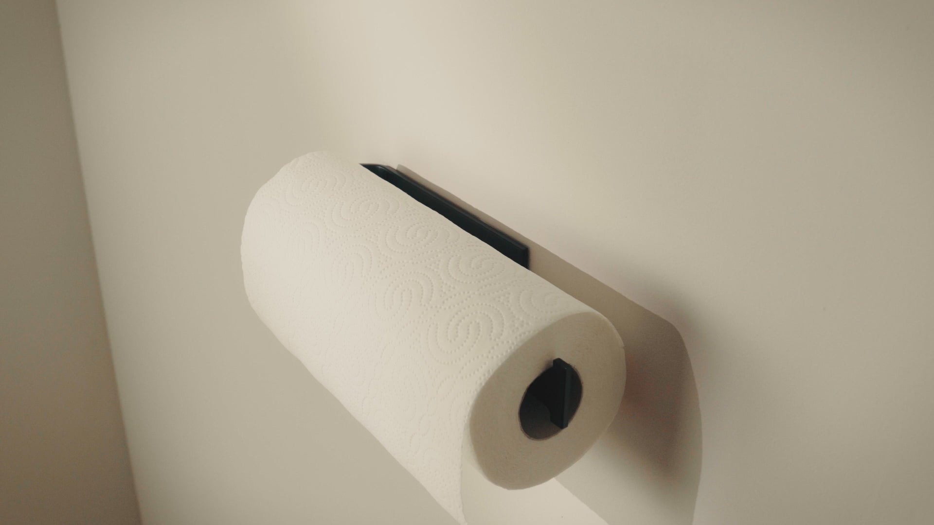 Designfabrik Hamburg Küchenrollenhalter zum Kleben ohne Bohren selbstklebend schwarz