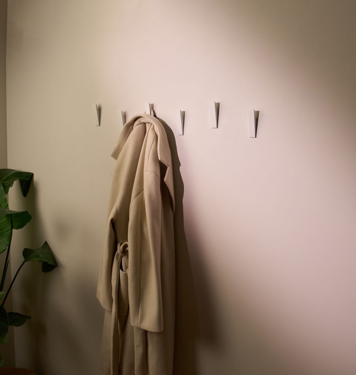 Designfabrik Hamburg Garderobenhaken zum Schrauben Set aus massivem Metall mit modernem Look