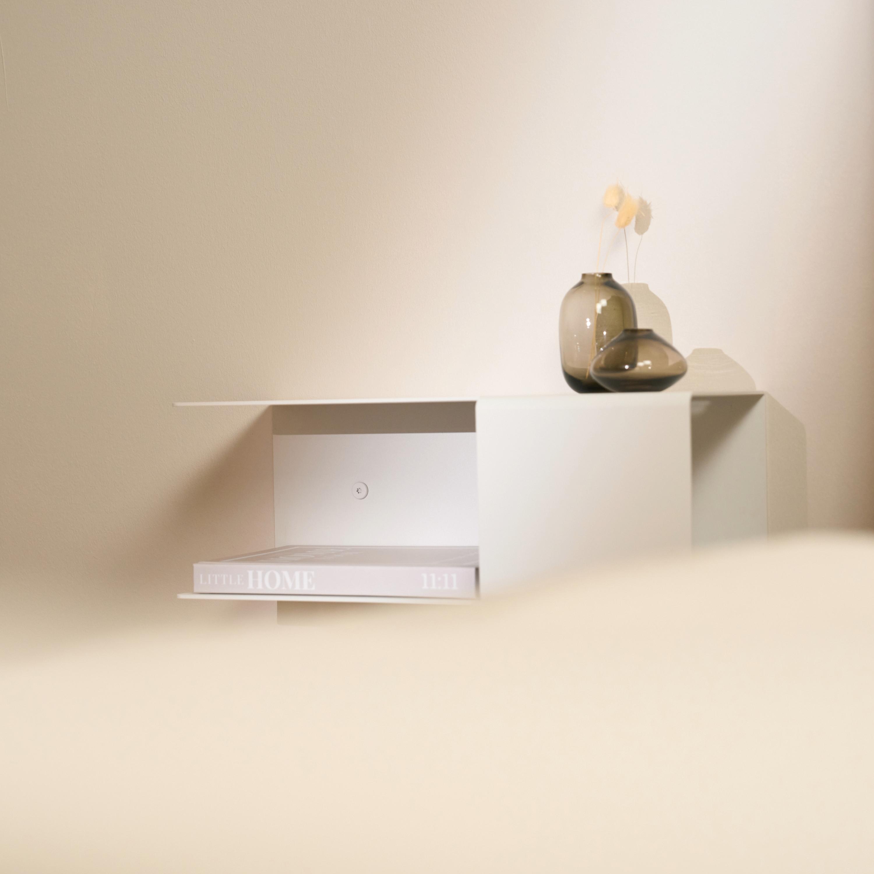 Designfabrik Hamburg Nachttisch wandmontiert