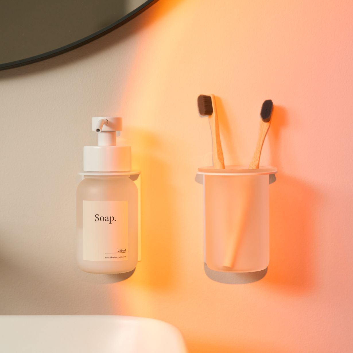Designfabrik Hamburg Zahnbürstenhalter selbstklebend ohne Bohren aus Glas und Edelstahl