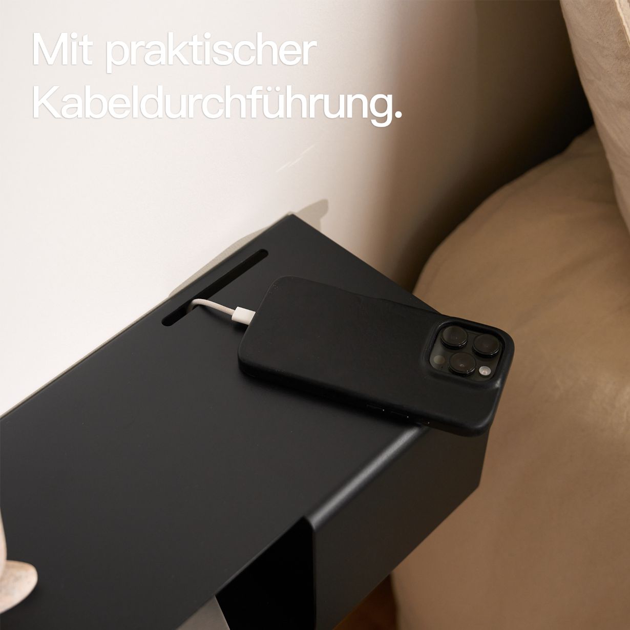 Designfabrik Hamburg schwebender Nachttisch zur Wandmontage schwarz