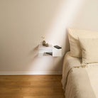 Designfabrik Hamburg Nachttisch schwebend aus Metall 