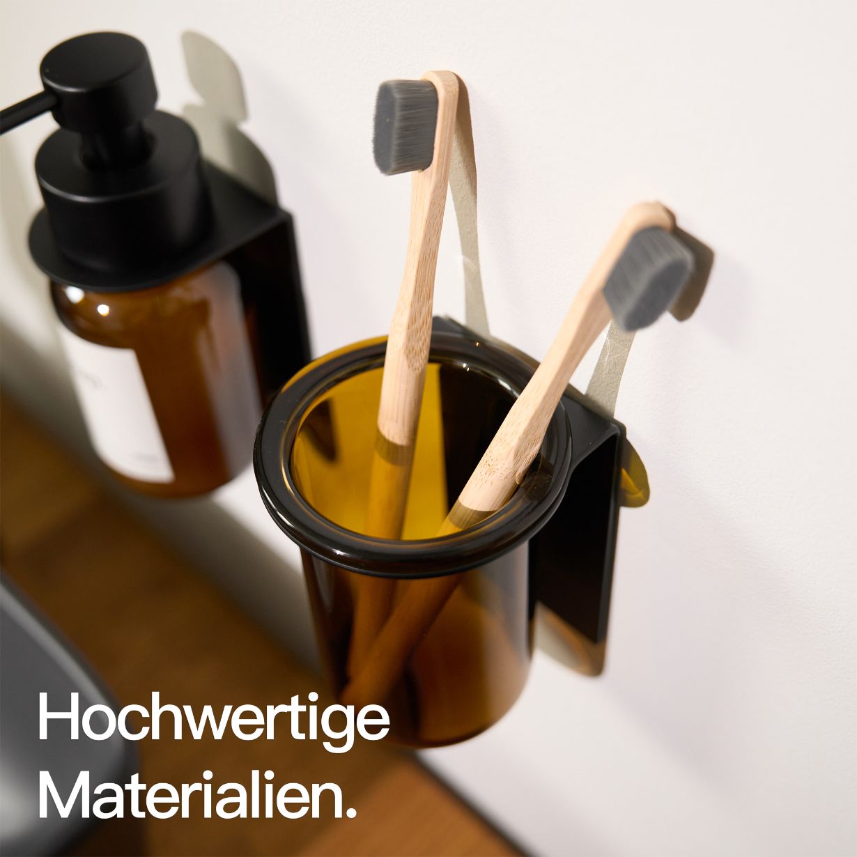 Designfabrik Hamburg Zahnbürstenhalter selbstklebend ohne Bohren aus Glas und Edelstahl