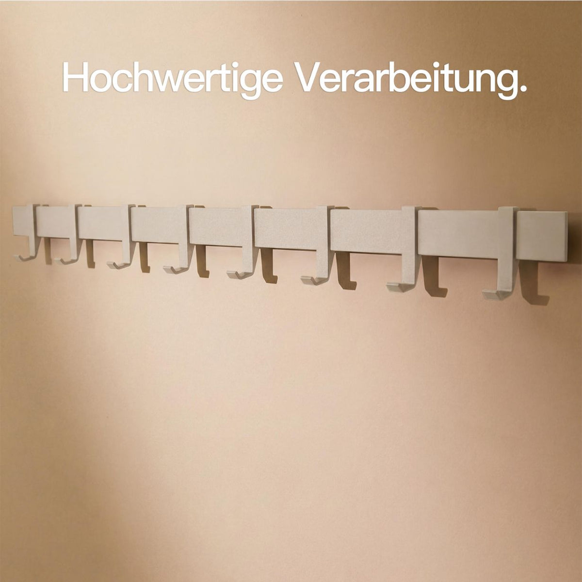 Designfabrik Hamburg Garderobenleiste mit verschiebbaren Haken zur Schraubmontage Beige