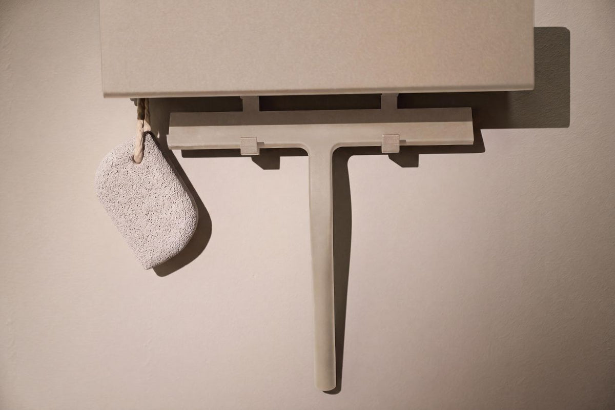 Designfabrik Hamburg Duschablage ohne Bohren zum Ankleben, rostfrei mit verschiebbaren Haken Beige