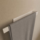 Anzeige_Render Designfabrik Hamburg Selbstklebender Handtuchhalter ohne Bohren 40cm