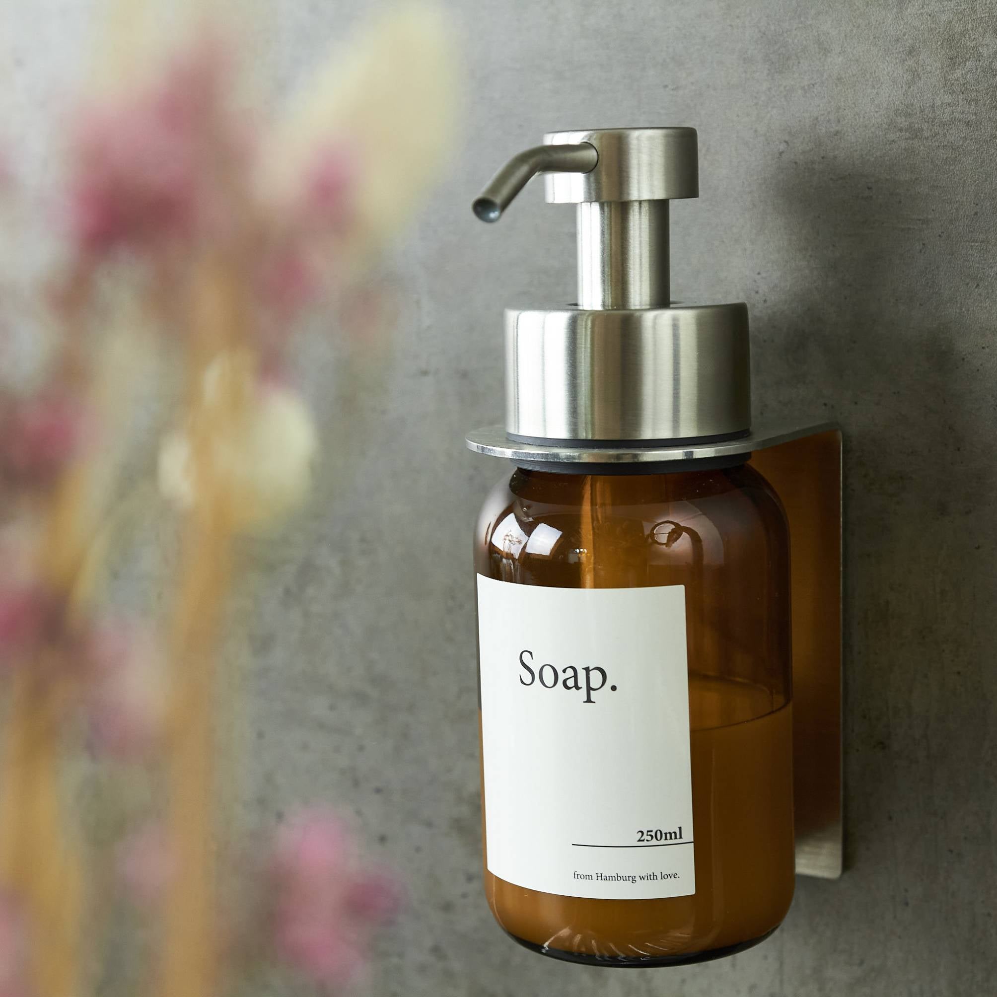 Designfabrik Hamburg Seifenspender mit Wandhalterung Edelstahl Braunglas 