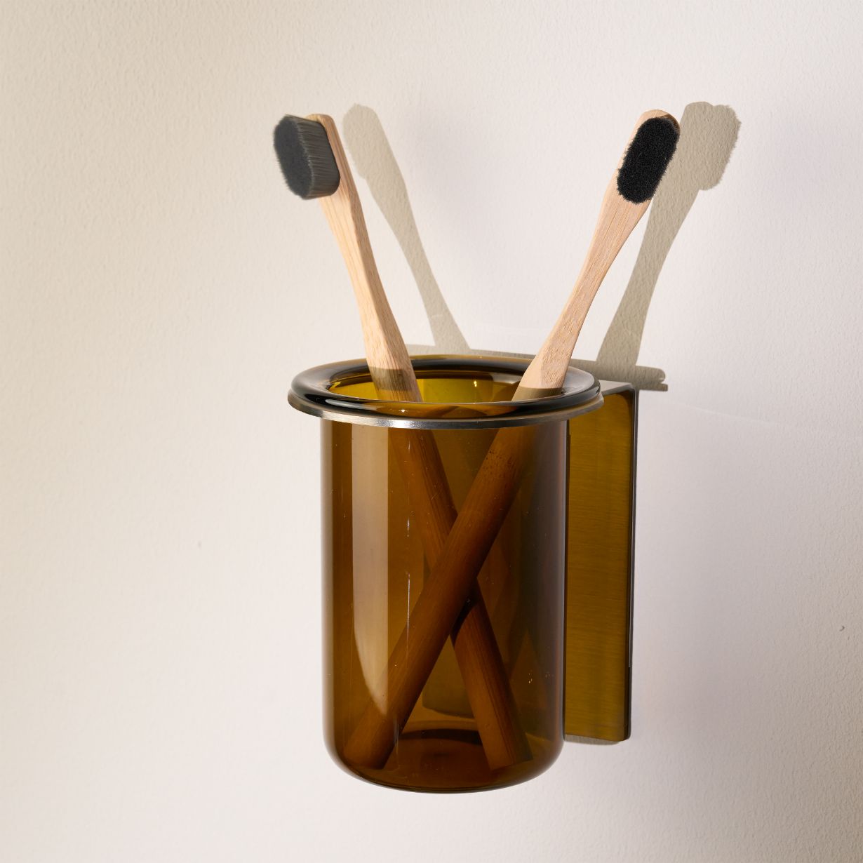 Designfabrik Hamburg Zahnbürstenhalter selbstklebend ohne Bohren aus Glas und Edelstahl